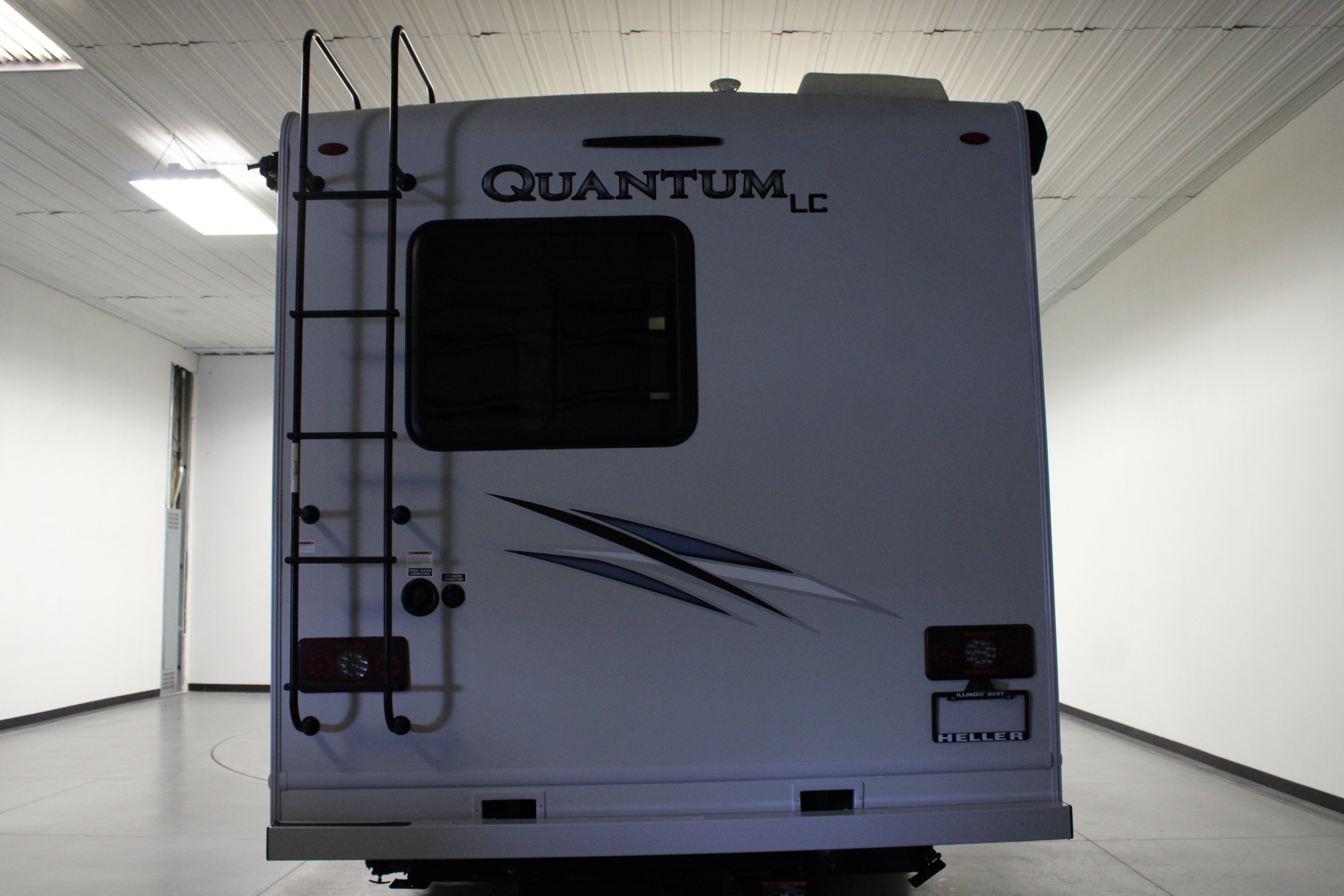 Used 2023 Ford E-450 and Econoline 450 Super Duty w/ Motorhome Prep Package RWD image 4