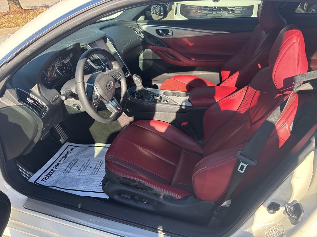 Used 2017 INFINITI Q60 Red Sport 400 image 11