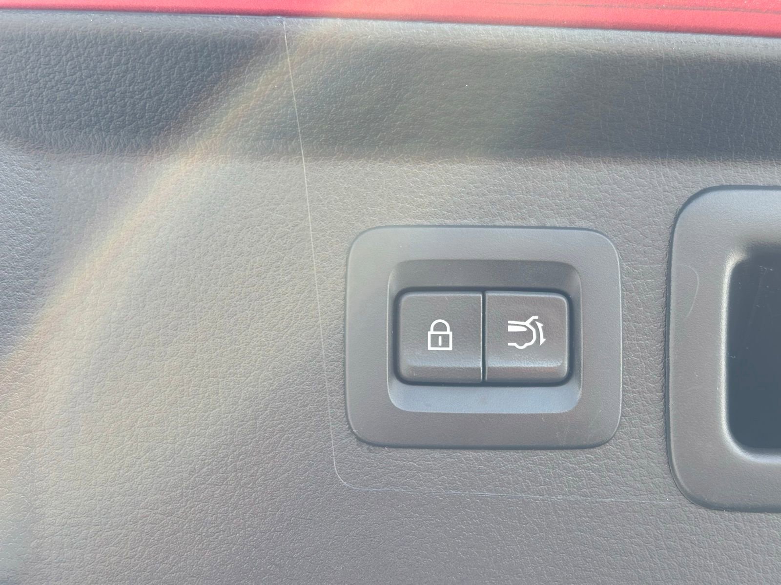 Used 2025 MAZDA CX-50 AWD 2.5 S w/ Weather Package image 11