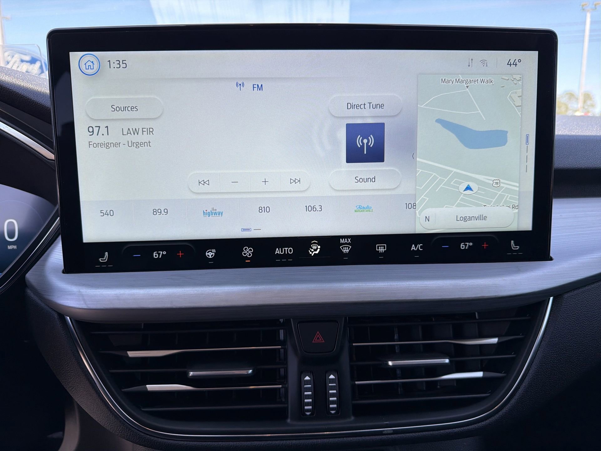 Certified 2025 Ford Escape SE w/ PHEV Premium Package image 5