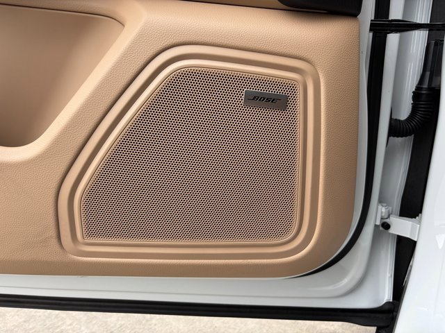 Certified 2025 Porsche Macan image 23