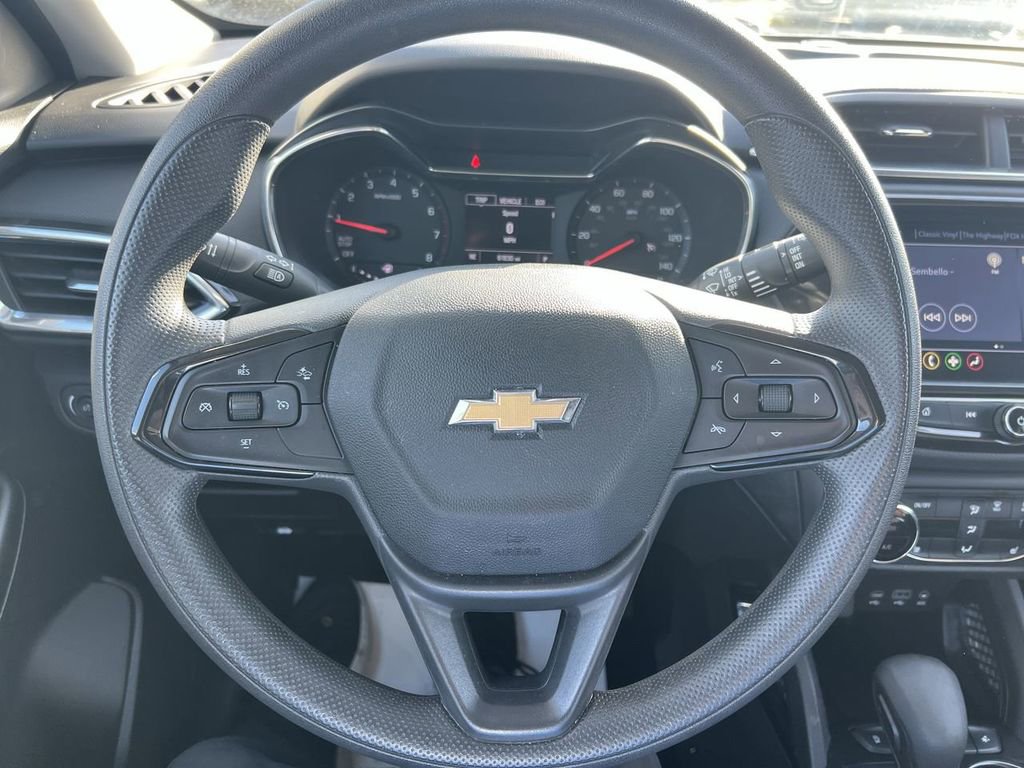 Used 2023 Chevrolet TrailBlazer LT w/ Convenience Package FWD image 17