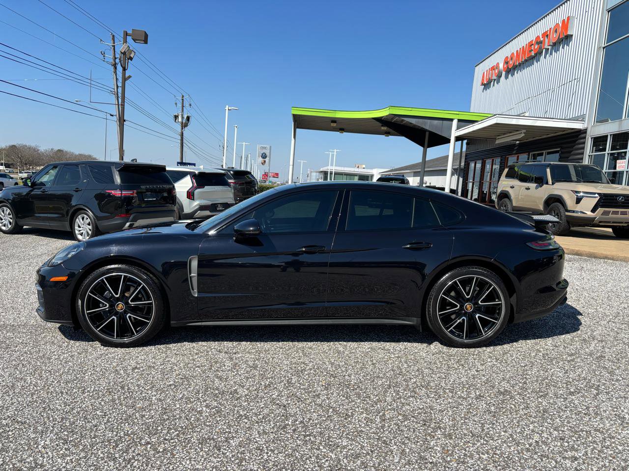 Used 2023 Porsche Panamera 4 Platinum Edition w/ Assistance Package image 4