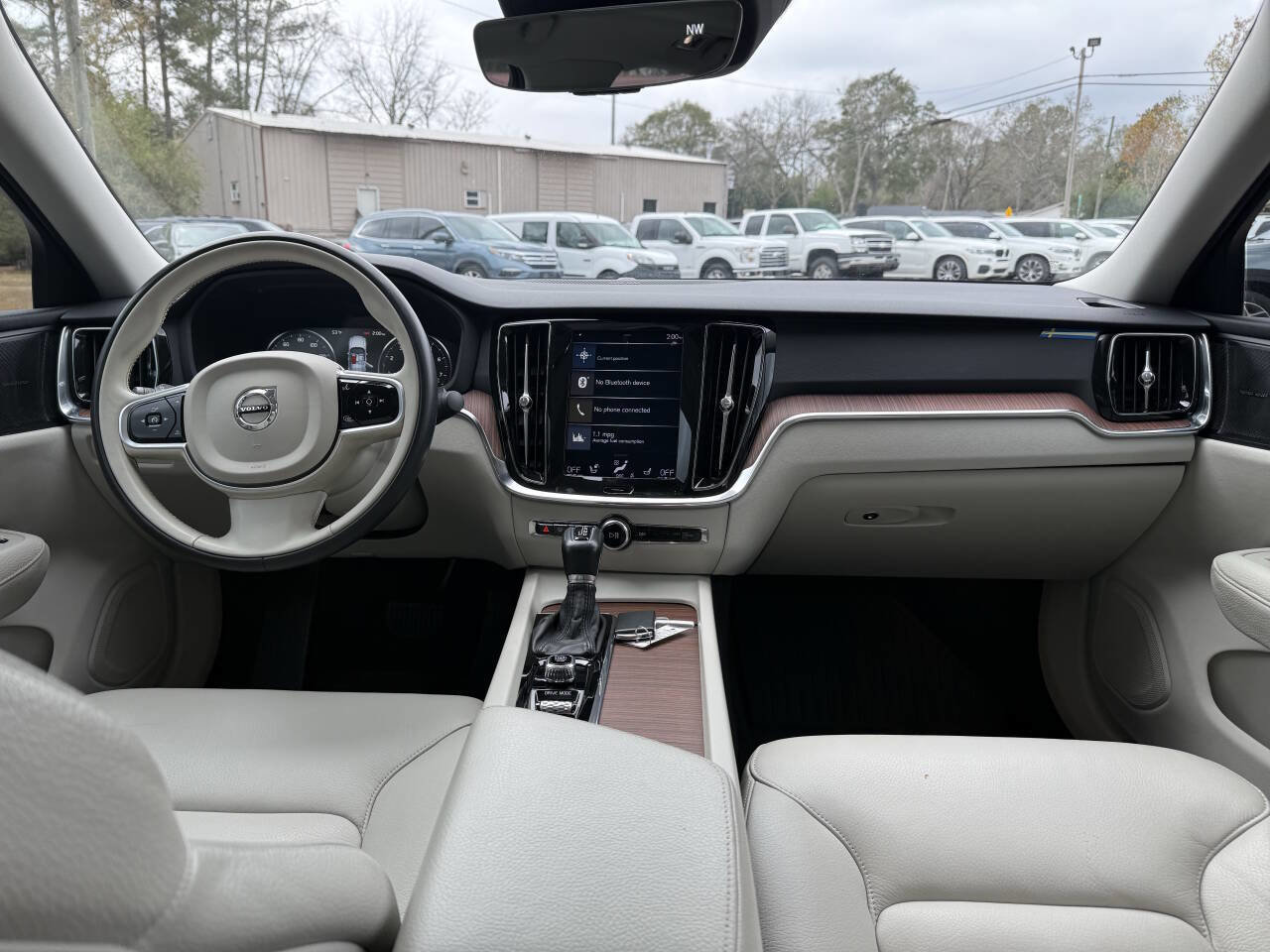 Used 2019 Volvo S60 T6 Momentum image 11