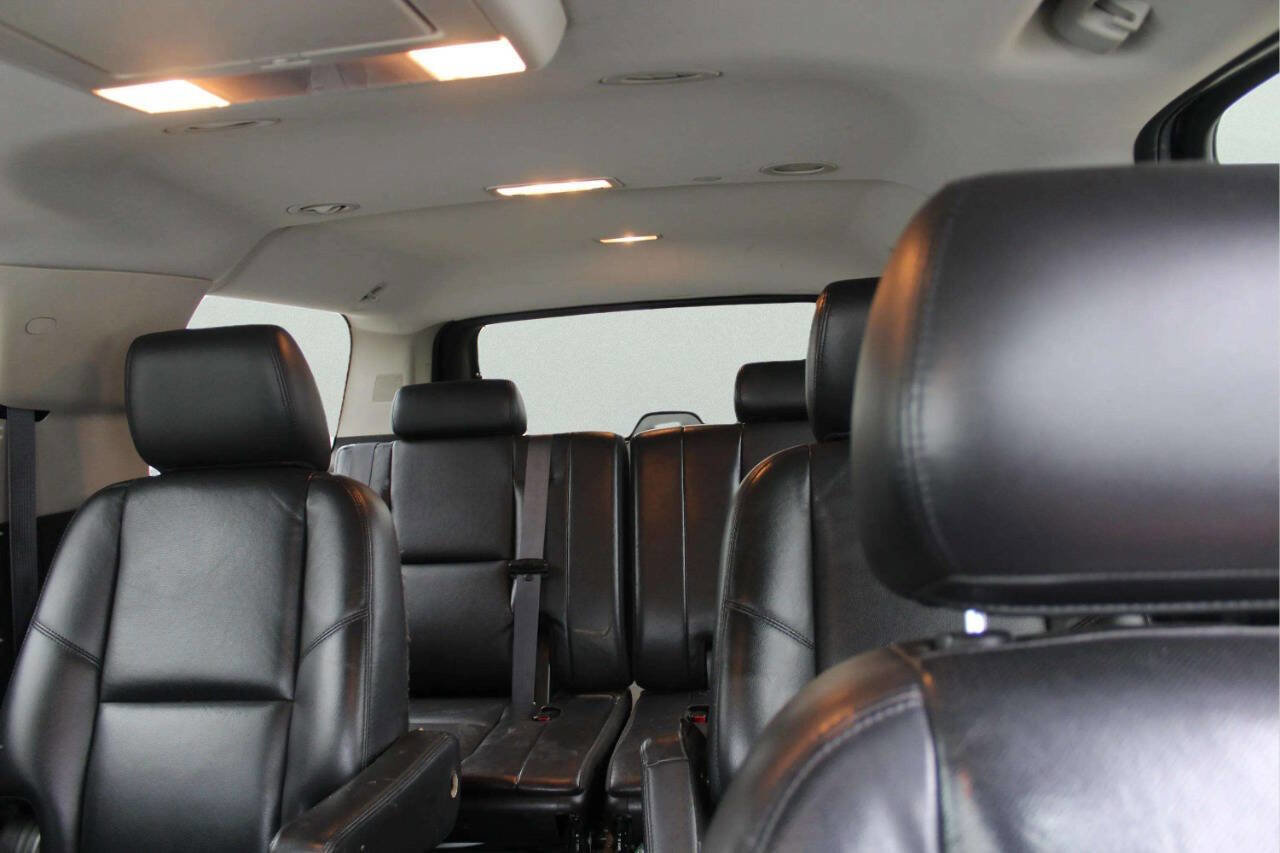 Used 2011 Chevrolet Suburban LTZ AWD/4WD image 8