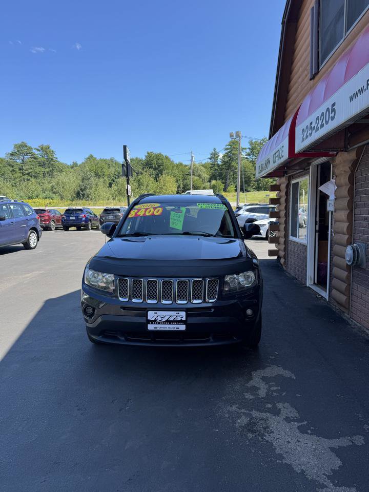 Used 2016 Jeep Compass Latitude AWD/4WD image 3