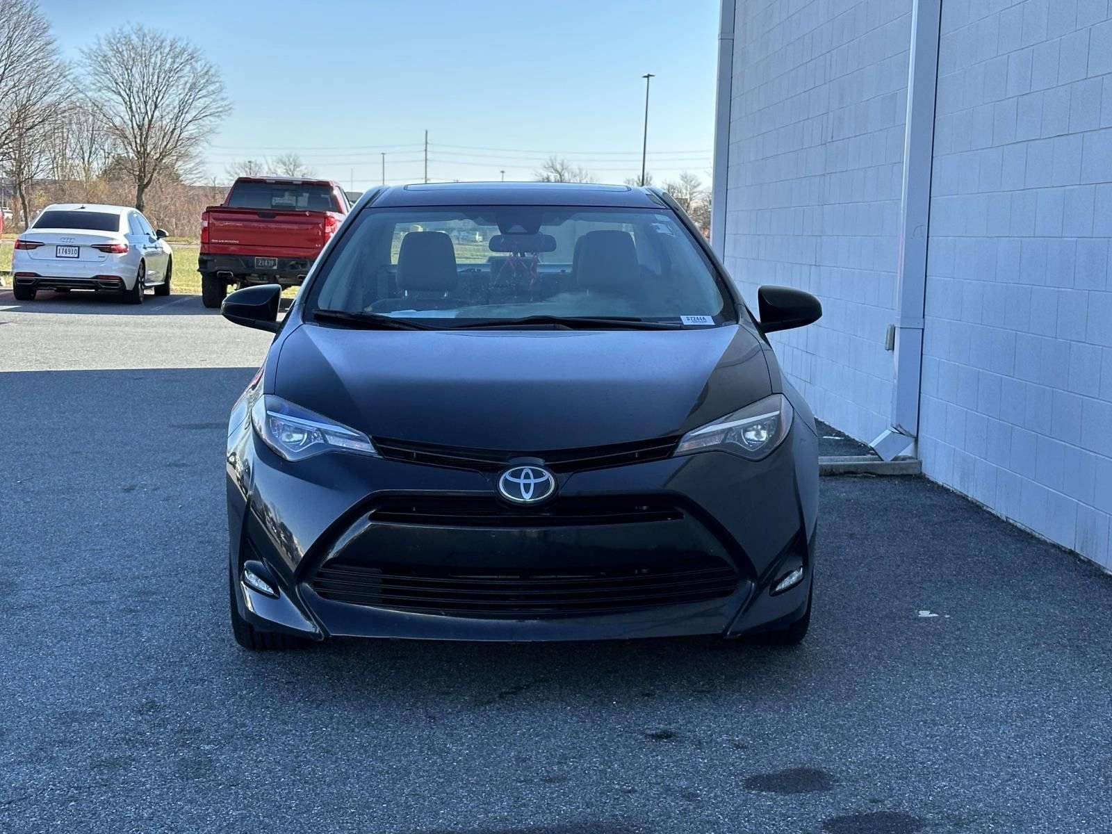 Used 2018 Toyota Corolla LE image 8