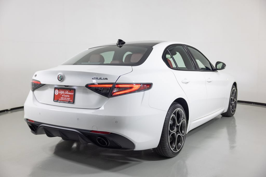 New 2026 Alfa Romeo Giulia AWD image 2