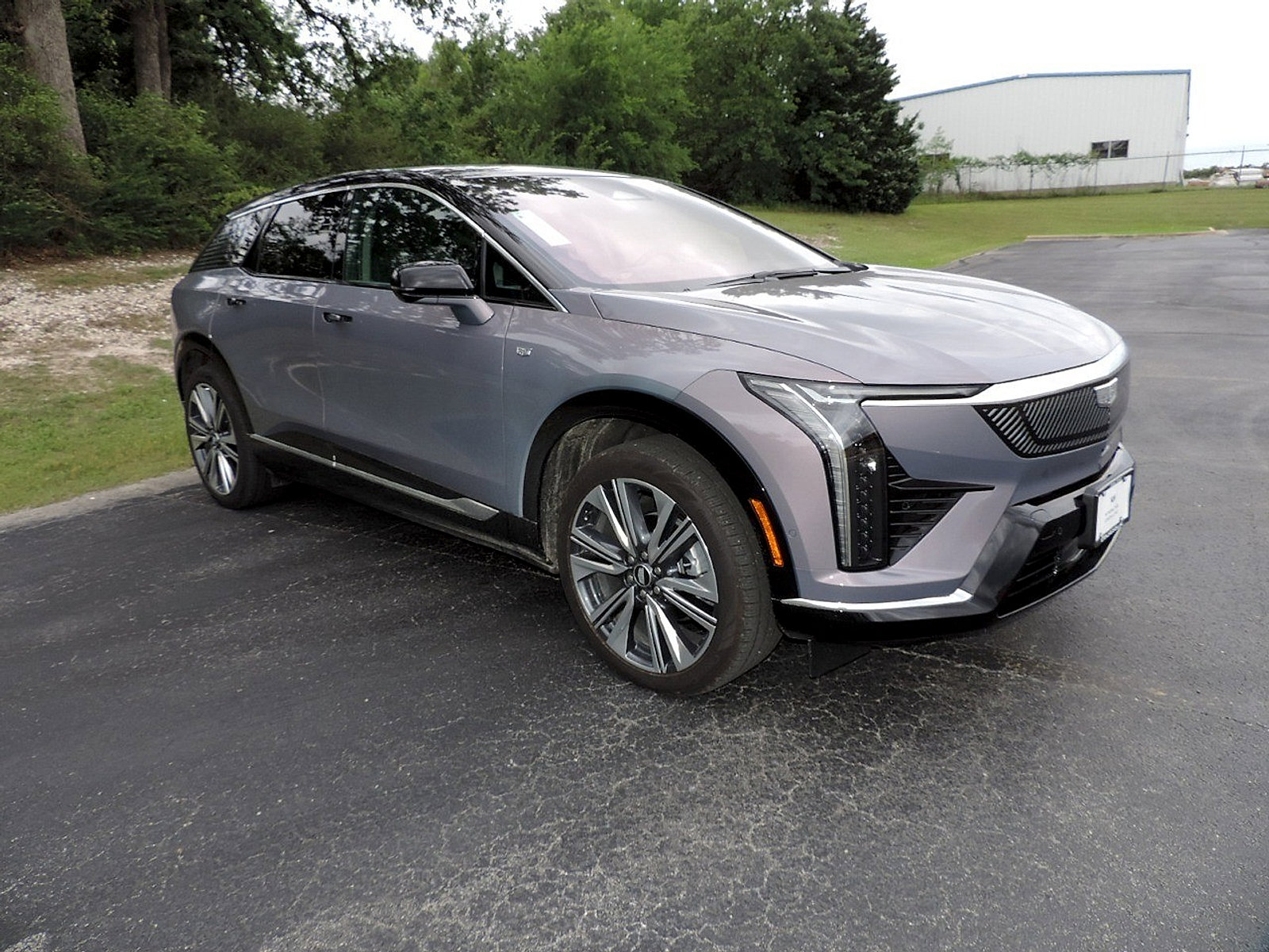 New 2026 Cadillac Optiq Luxury 2 RWD image 3