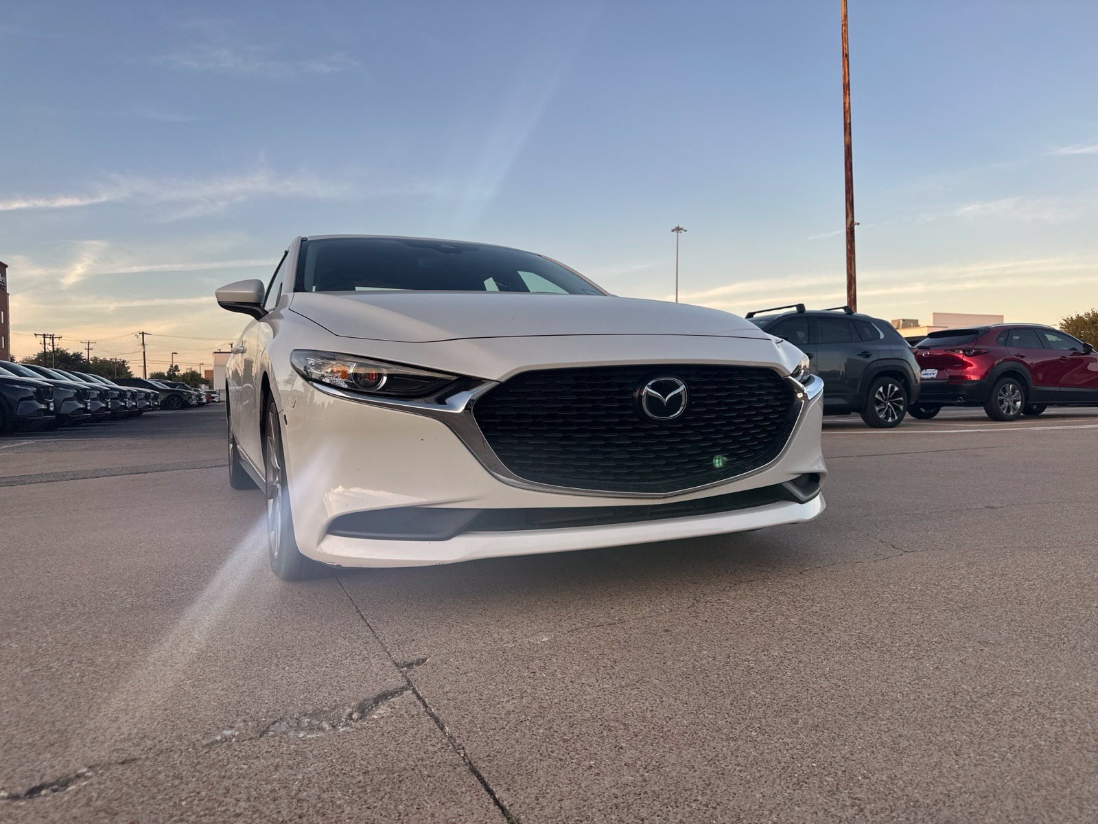 Used 2020 MAZDA MAZDA3 Sedan w/ Select Package FWD image 3