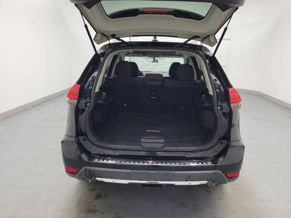 Used 2017 Nissan Rogue SV image 29