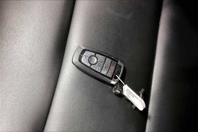 Used 2024 Ford Explorer XLT w/ Equipment Group 202A AWD/4WD image 32