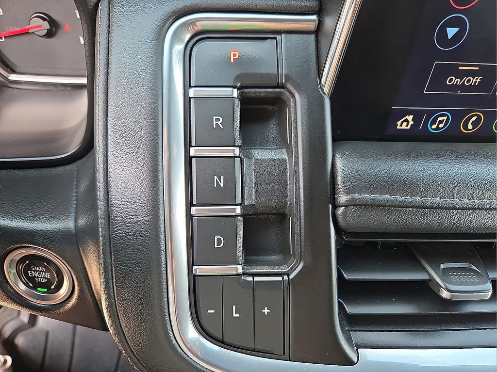 Used 2021 Chevrolet Suburban LS w/ Driver Alert Package RWD image 16