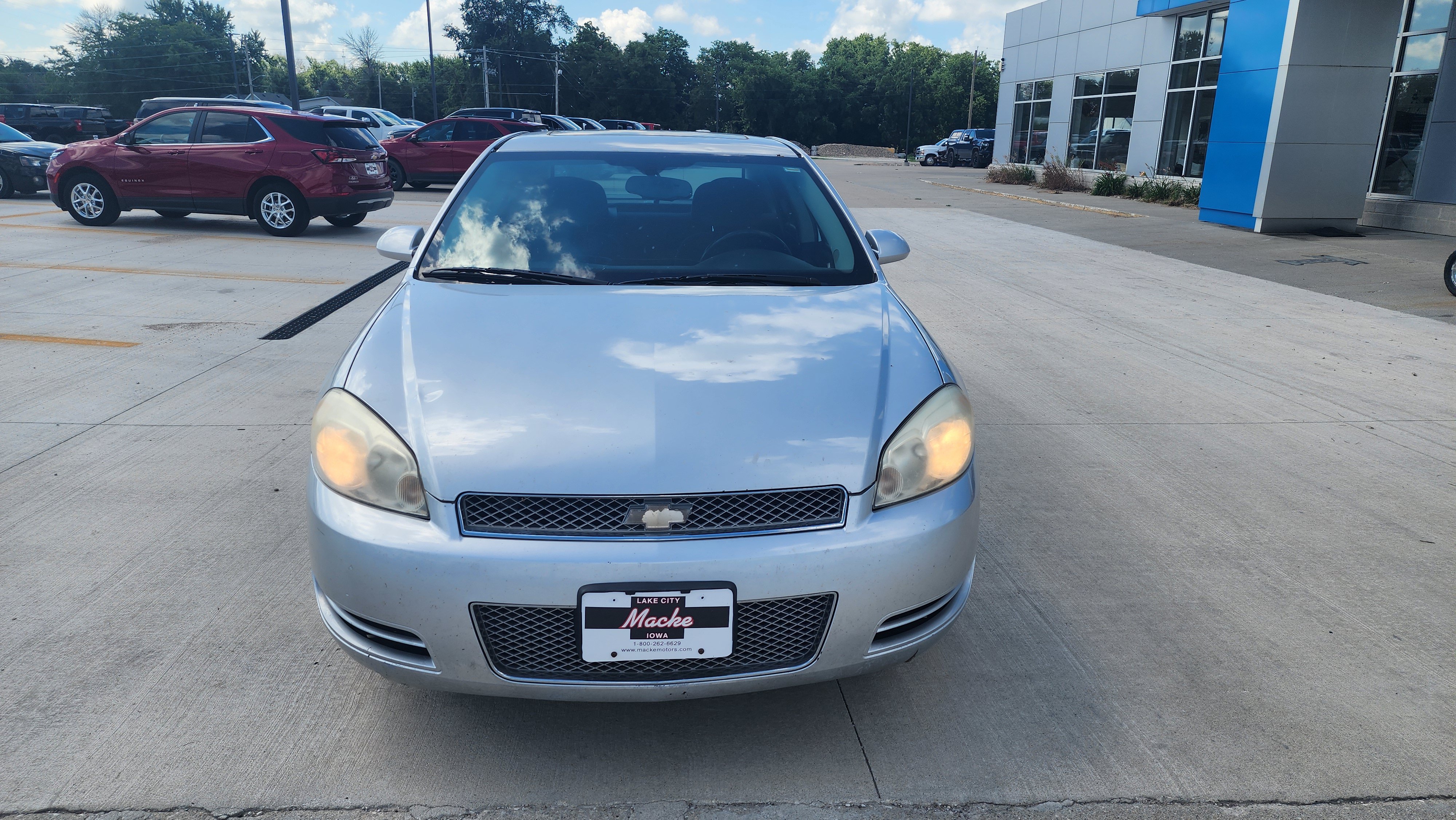Used 2013 Chevrolet Impala LT w/ LT Sunroof Package FWD image 2