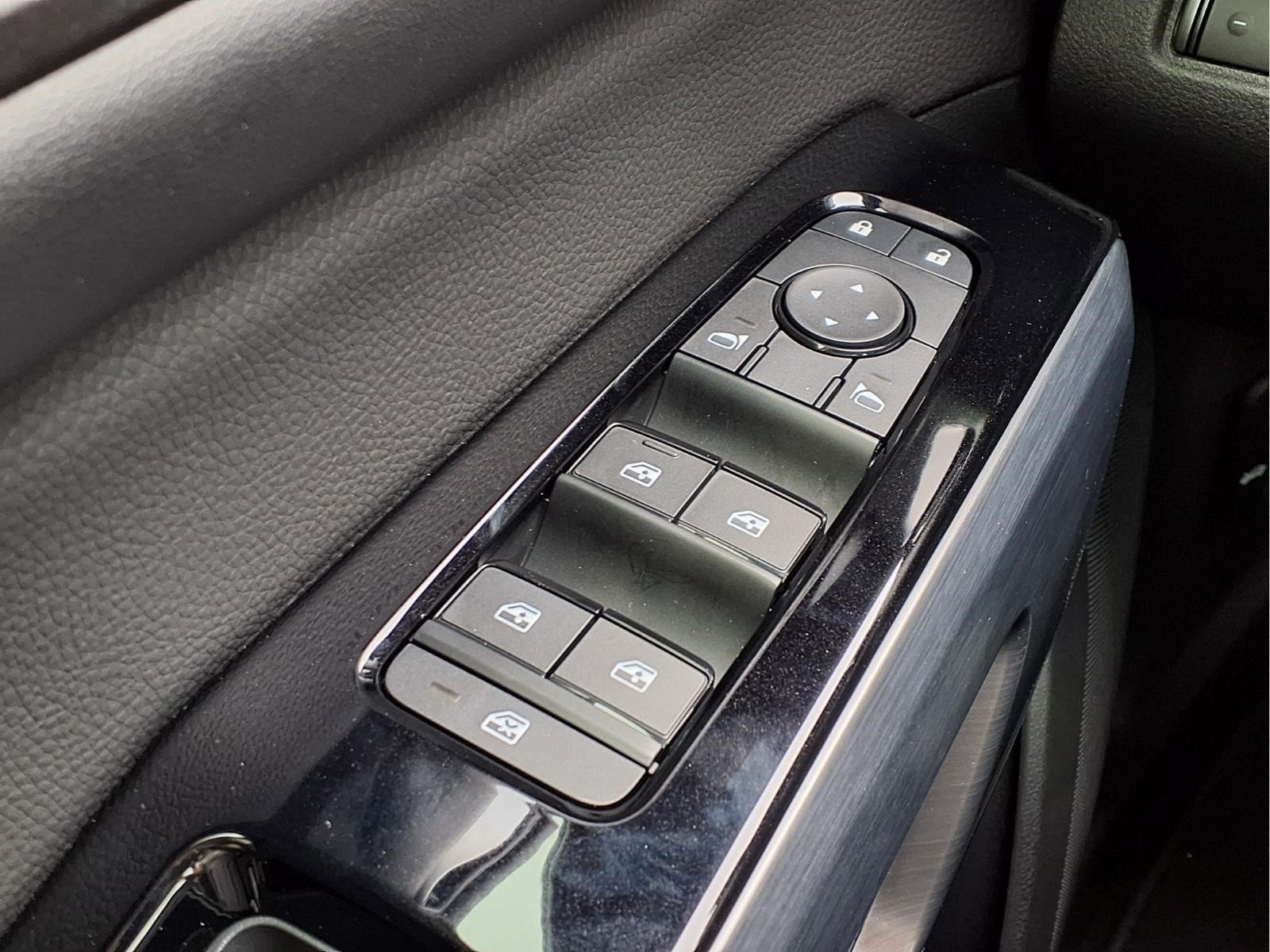 New 2026 Nissan Pathfinder SL w/ SL Premium Package FWD image 20