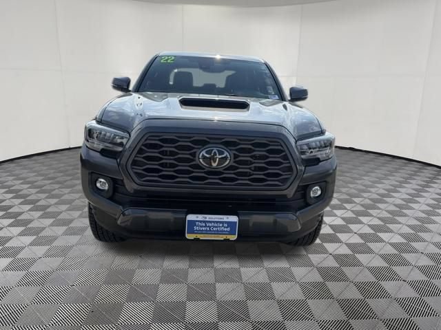 Used 2022 Toyota Tacoma TRD Sport w/ TRD Premium Sport Package AWD/4WD image 13