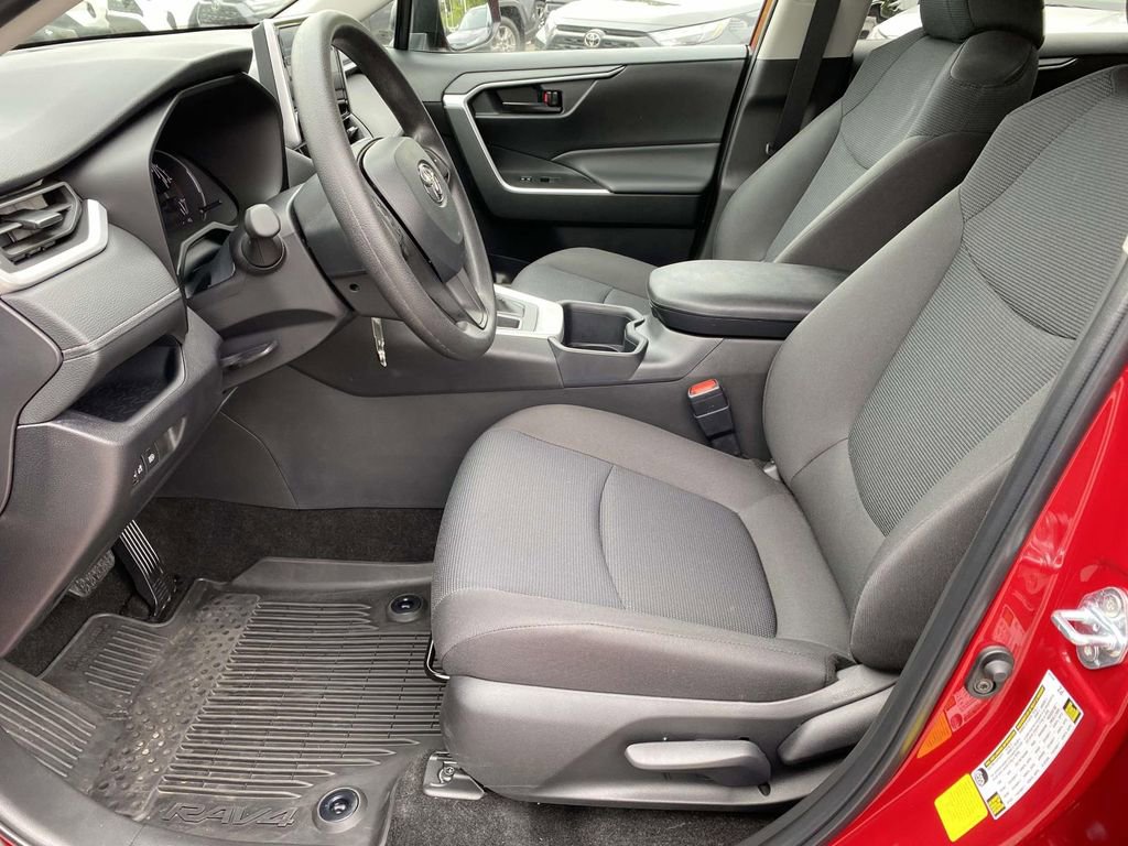 Used 2025 Toyota RAV4 LE FWD image 18