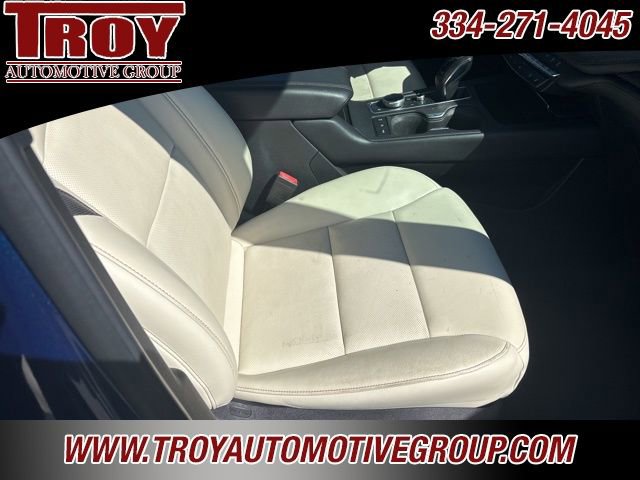 Used 2019 Cadillac XT4 Sport AWD/4WD image 33