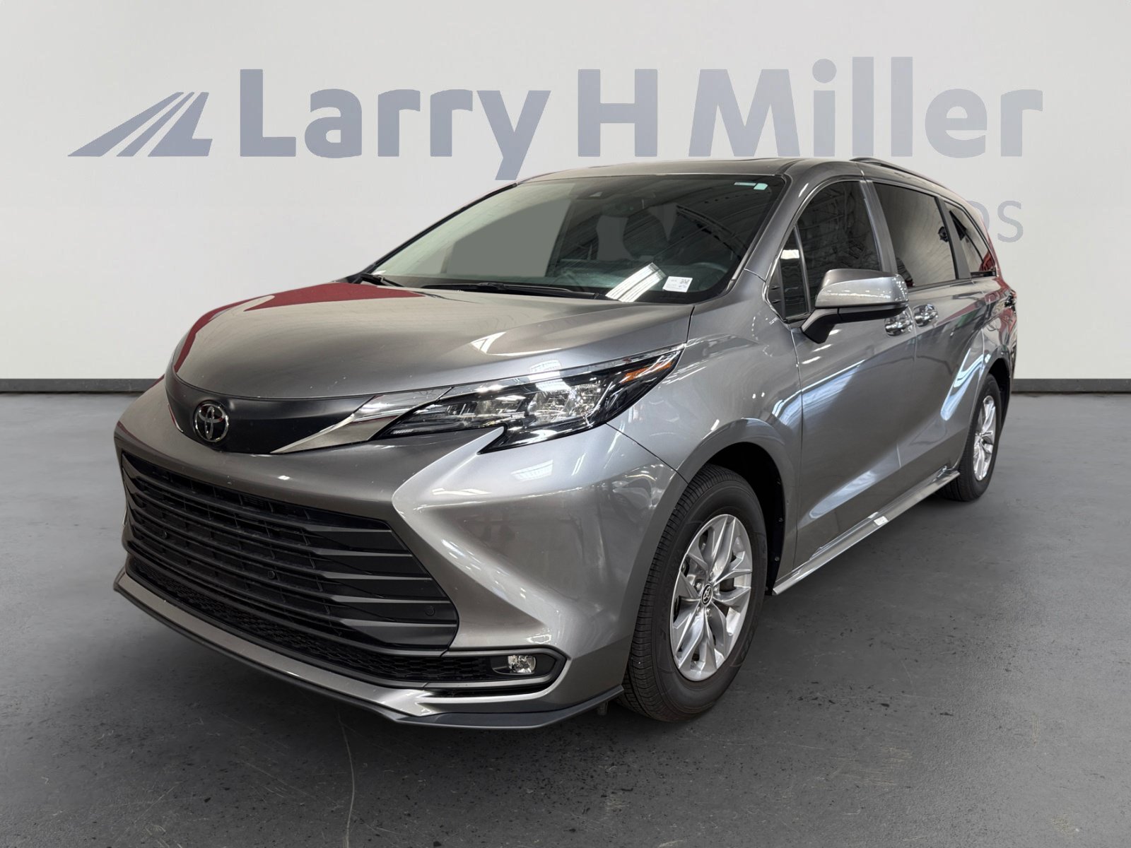 Certified 2026 Toyota Sienna XLE