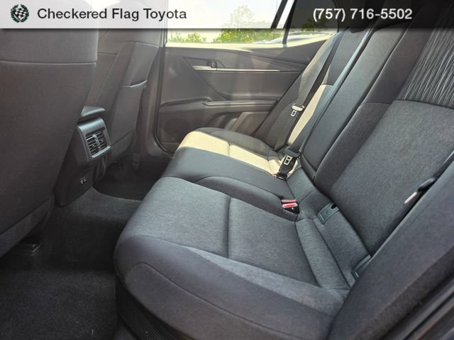 Used 2025 Toyota Camry LE FWD image 17