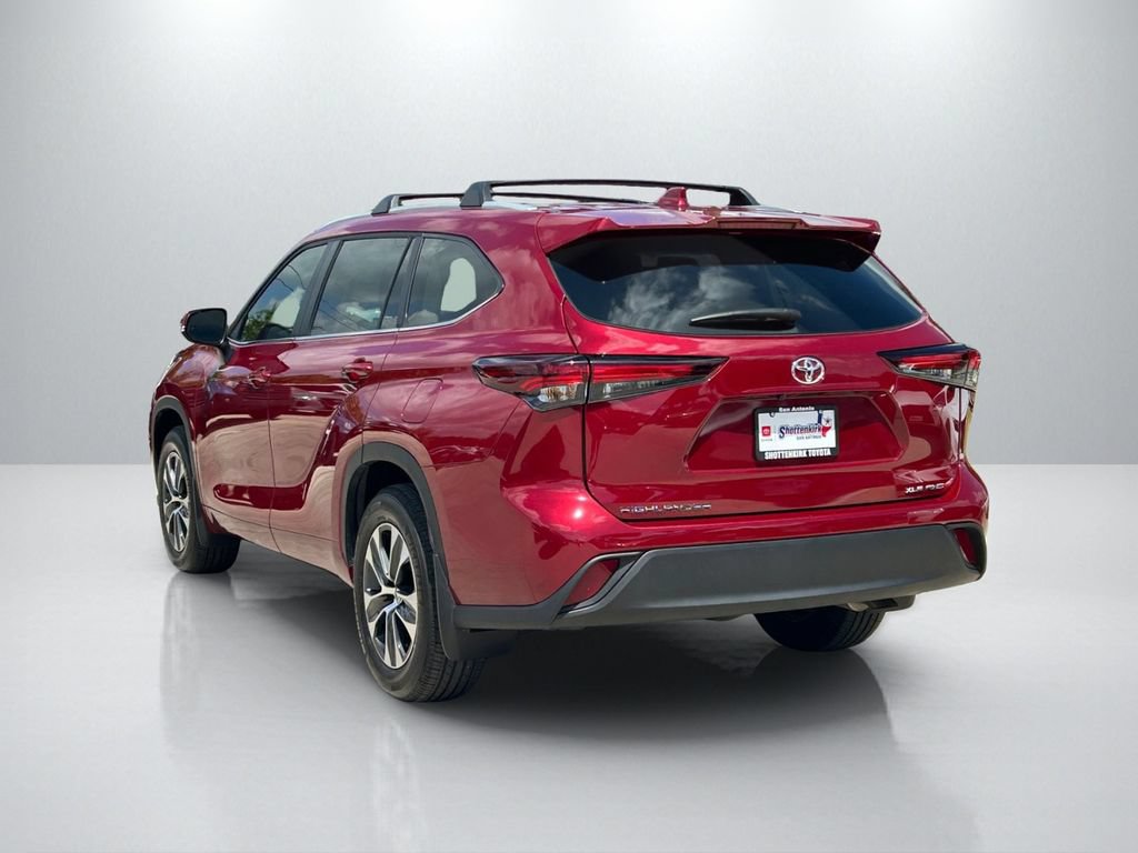 Certified 2026 Toyota Highlander XLE AWD/4WD image 7