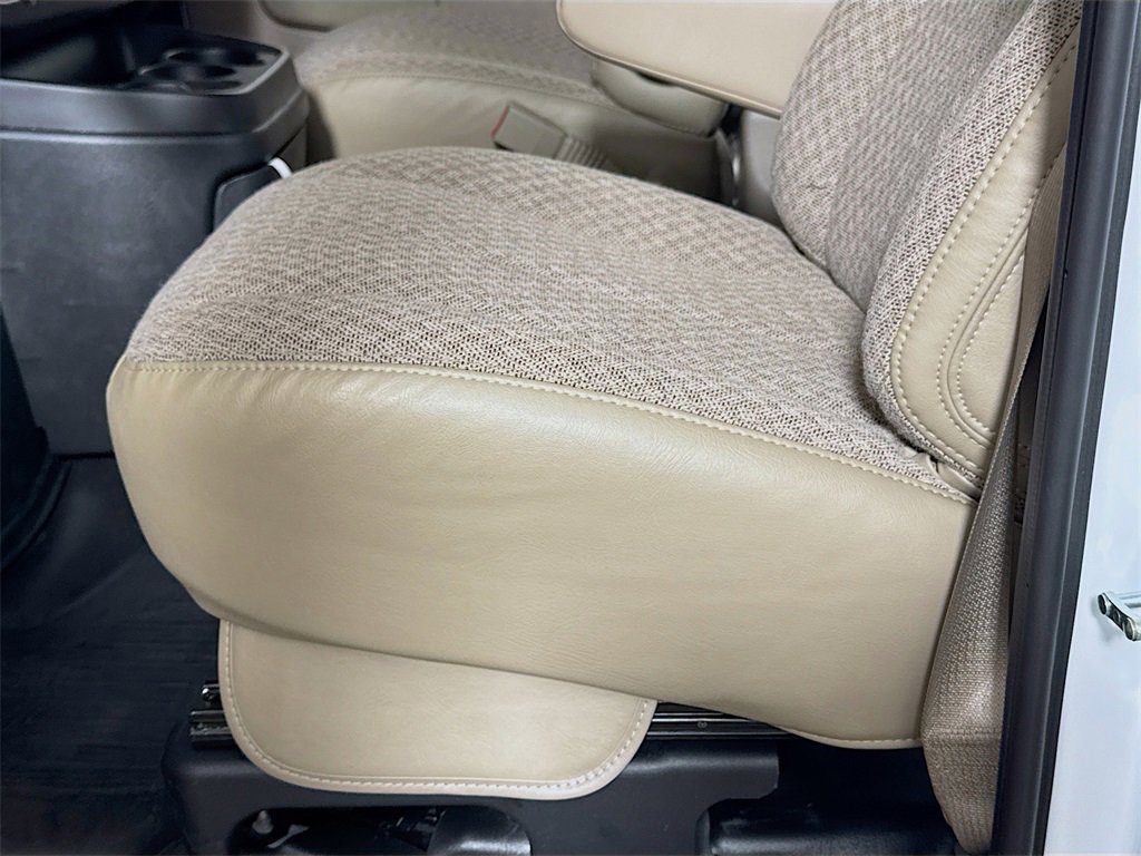 New 2025 Chevrolet Express 3500 w/ Driver Convenience Package image 14