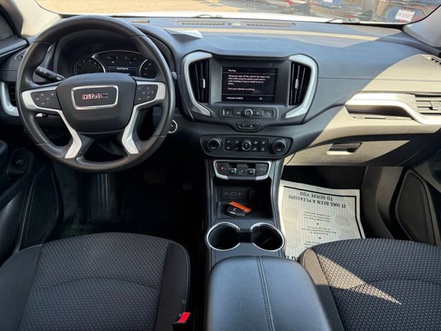 Used 2023 GMC Terrain SLE w/ Driver Convenience Package image 14