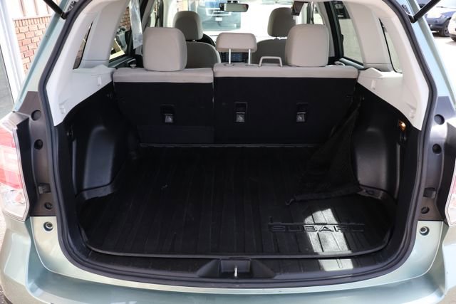 Used 2018 Subaru Forester 2.5i Premium w/ All-Weather Package image 32