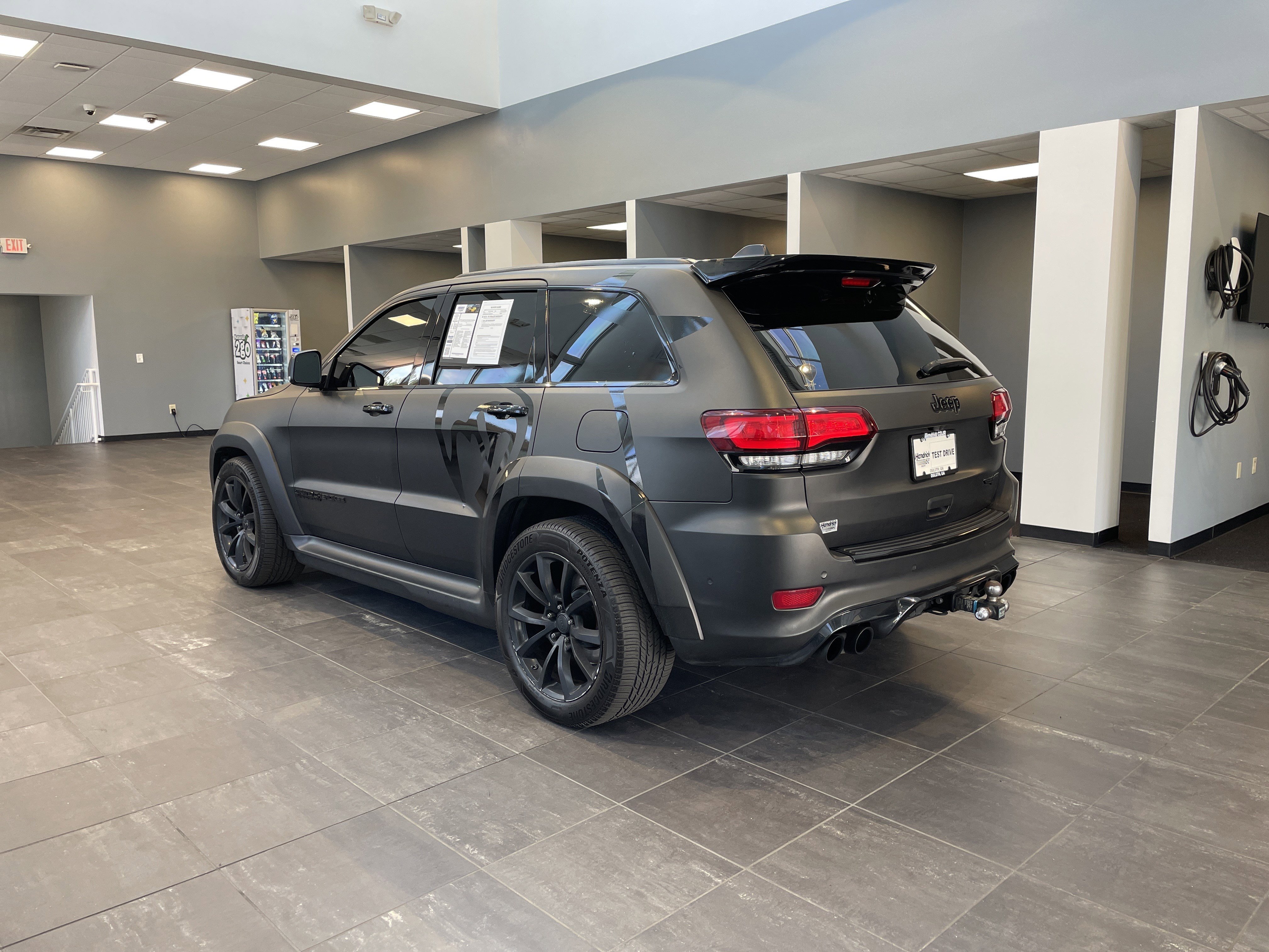 Used 2018 Jeep Grand Cherokee Trackhawk AWD/4WD image 9