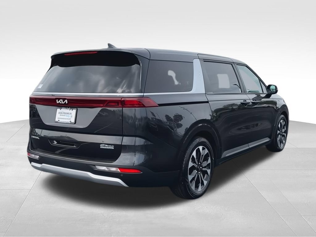 Used 2024 Kia Carnival EX FWD image 8