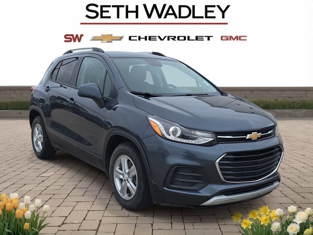 Used 2022 Chevrolet Trax LT w/ LT Convenience Package FWD image 1