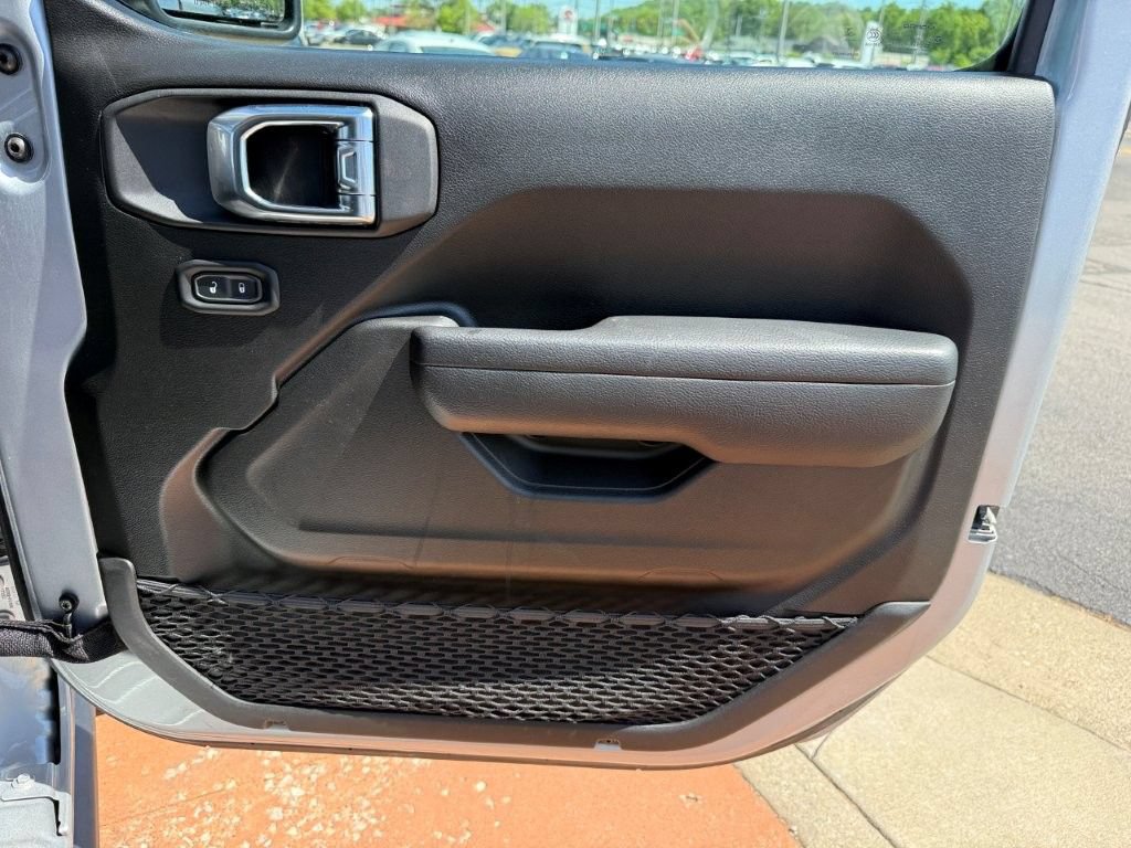 Used 2024 Jeep Gladiator Sport AWD/4WD image 18