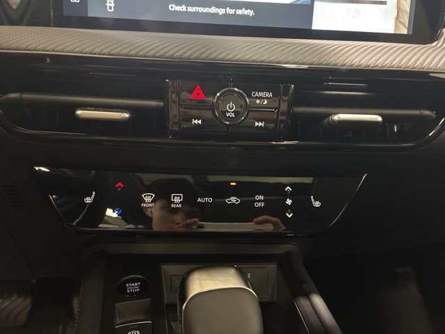 New 2026 Nissan Kicks SR w/ SR Premium Package AWD/4WD image 23