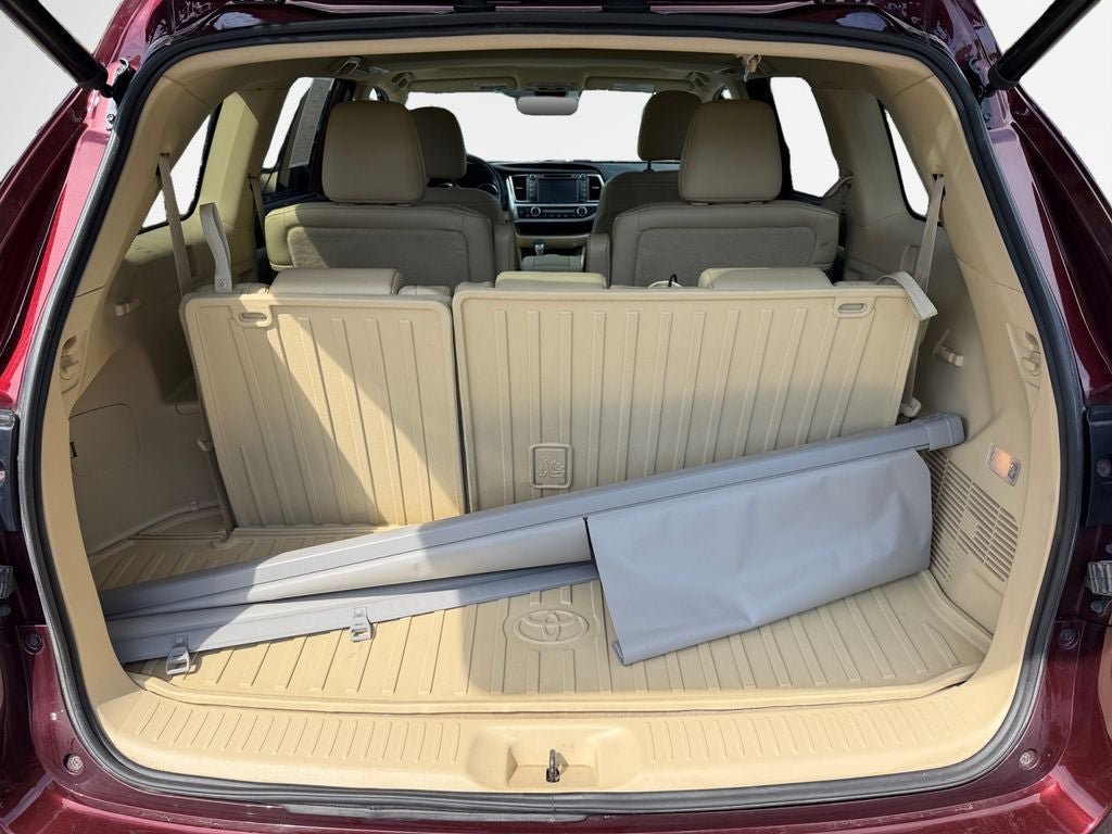 Certified 2019 Toyota Highlander XLE AWD/4WD image 27