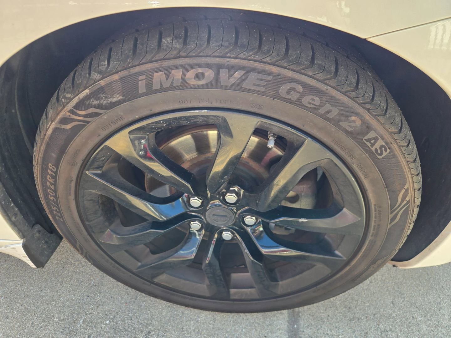 Used 2016 Nissan 370Z Coupe image 27