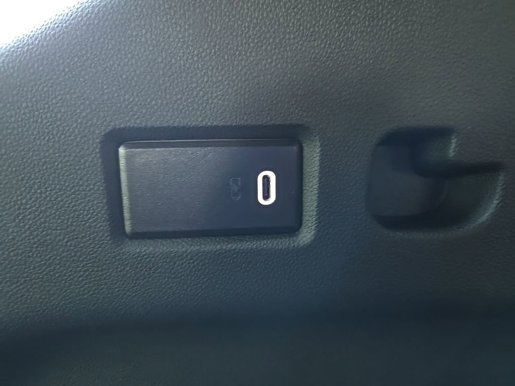 Used 2023 GMC Yukon XL AT4 w/ AT4 Premium Package image 53