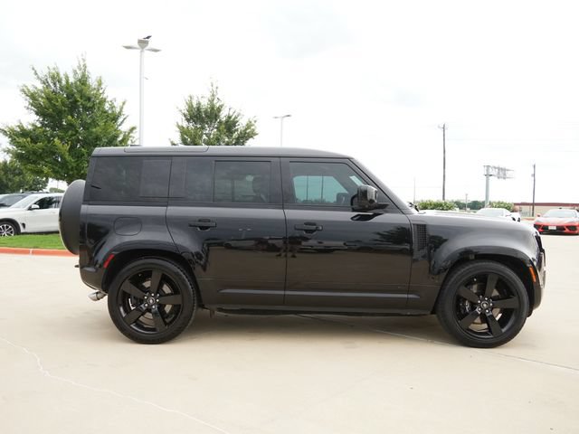 Used 2025 Land Rover Defender 110 V8 AWD/4WD image 10