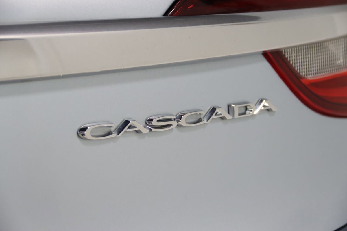 Used 2018 Buick Cascada Premium FWD image 15