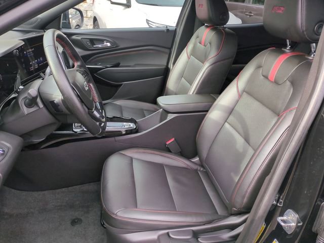 Certified 2024 Chevrolet Trax RS w/ Driver Confidence Package FWD image 18