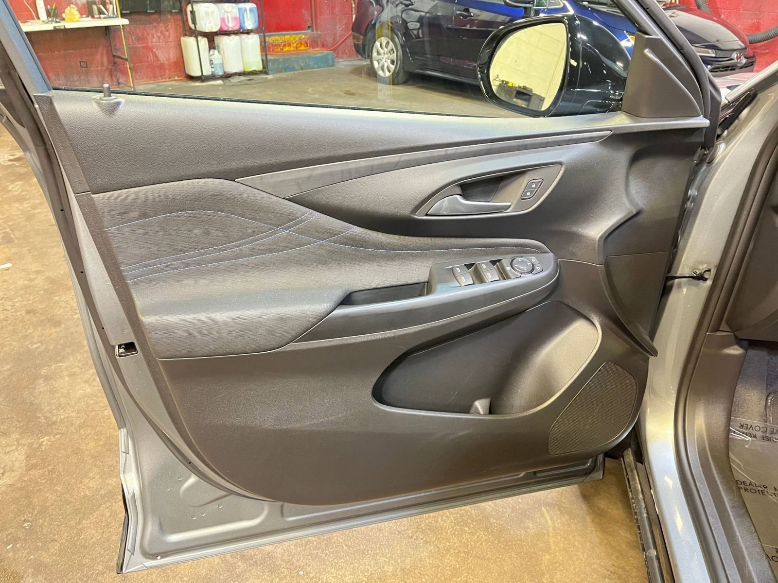 Used 2025 Buick Envista Sport Touring image 20