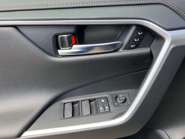 Used 2023 Toyota RAV4 Limited AWD/4WD image 26