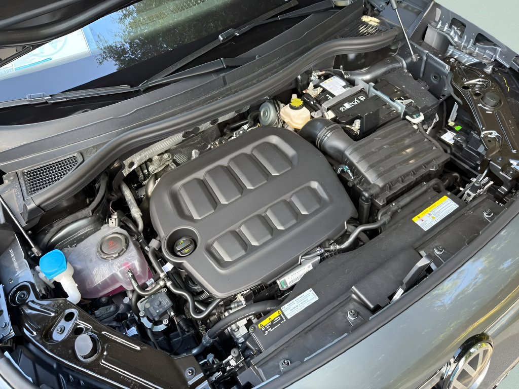New 2027 Volkswagen Tiguan SEL R-Line AWD/4WD image 25