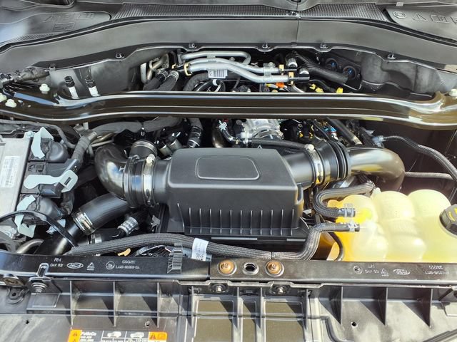 Used 2024 Ford Explorer King Ranch w/ Technology Package RWD image 3
