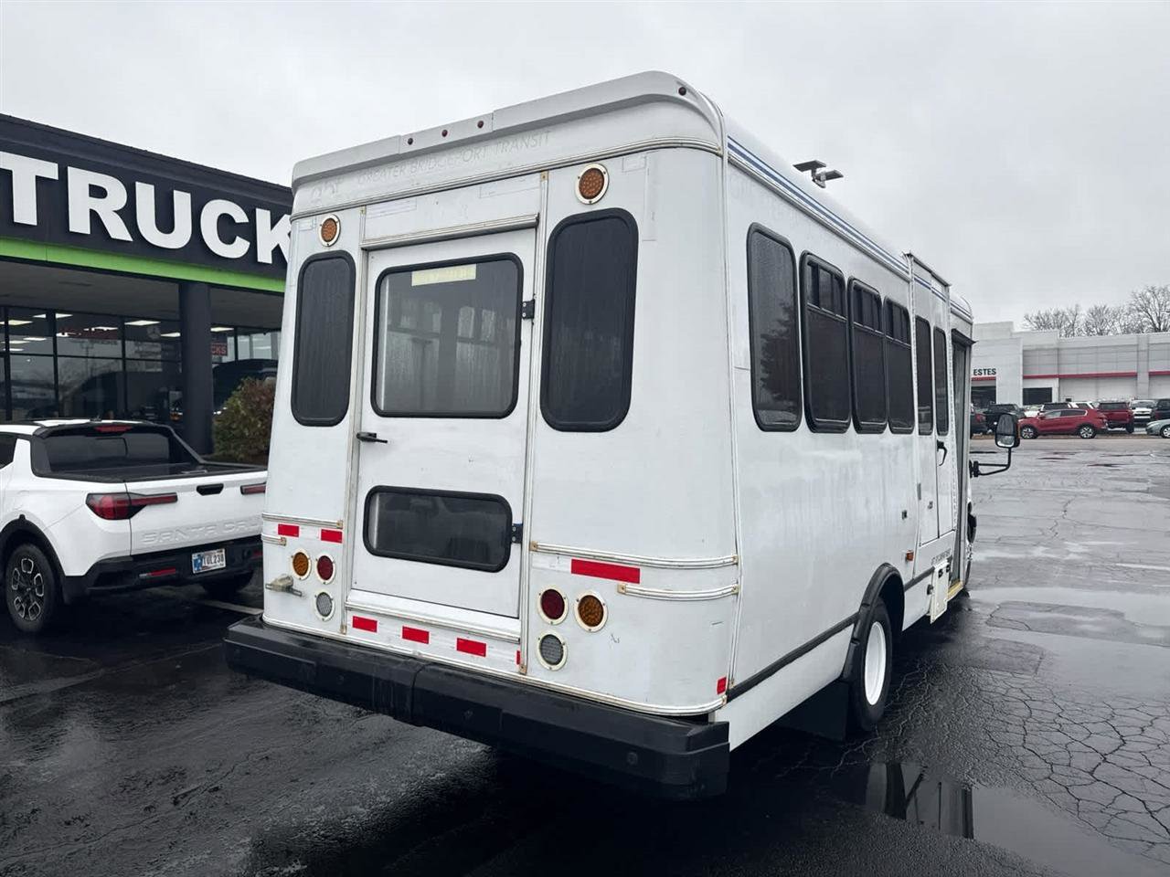 Used 2016 Chevrolet Express 4500 w/ Shuttle Bus Package RWD image 10
