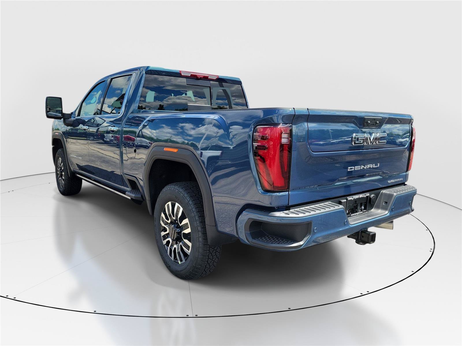 New 2026 GMC Sierra 2500 Denali Ultimate AWD/4WD image 3