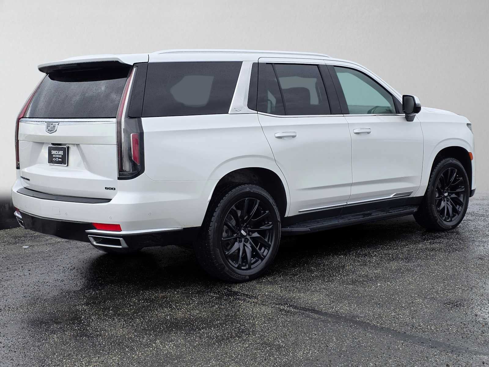 Certified 2021 Cadillac Escalade Premium Luxury w/ LPO, Illumination Package AWD/4WD image 3