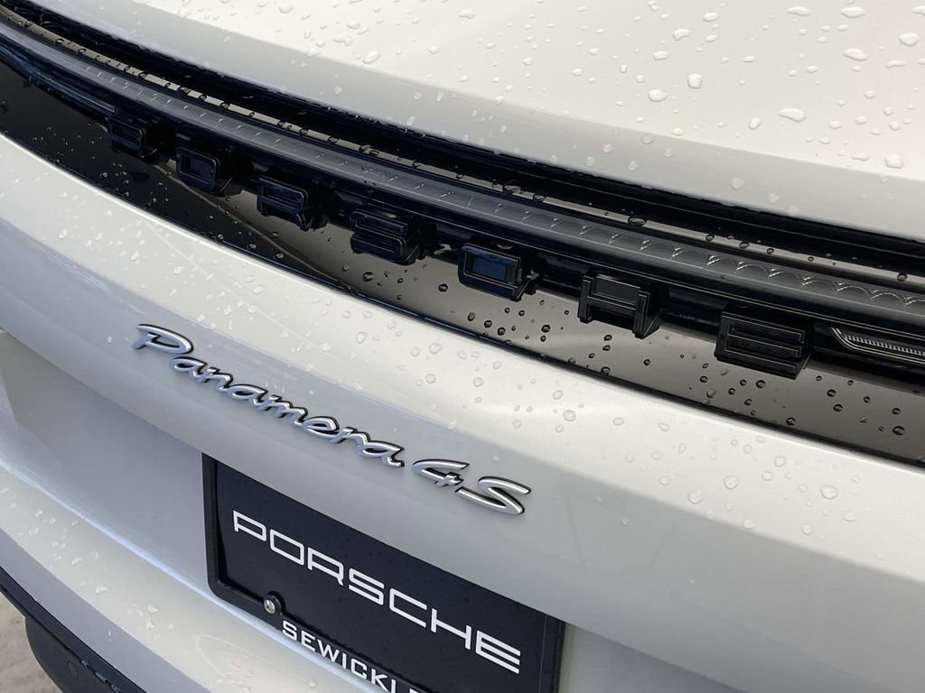 Certified 2025 Porsche Panamera 4S image 17