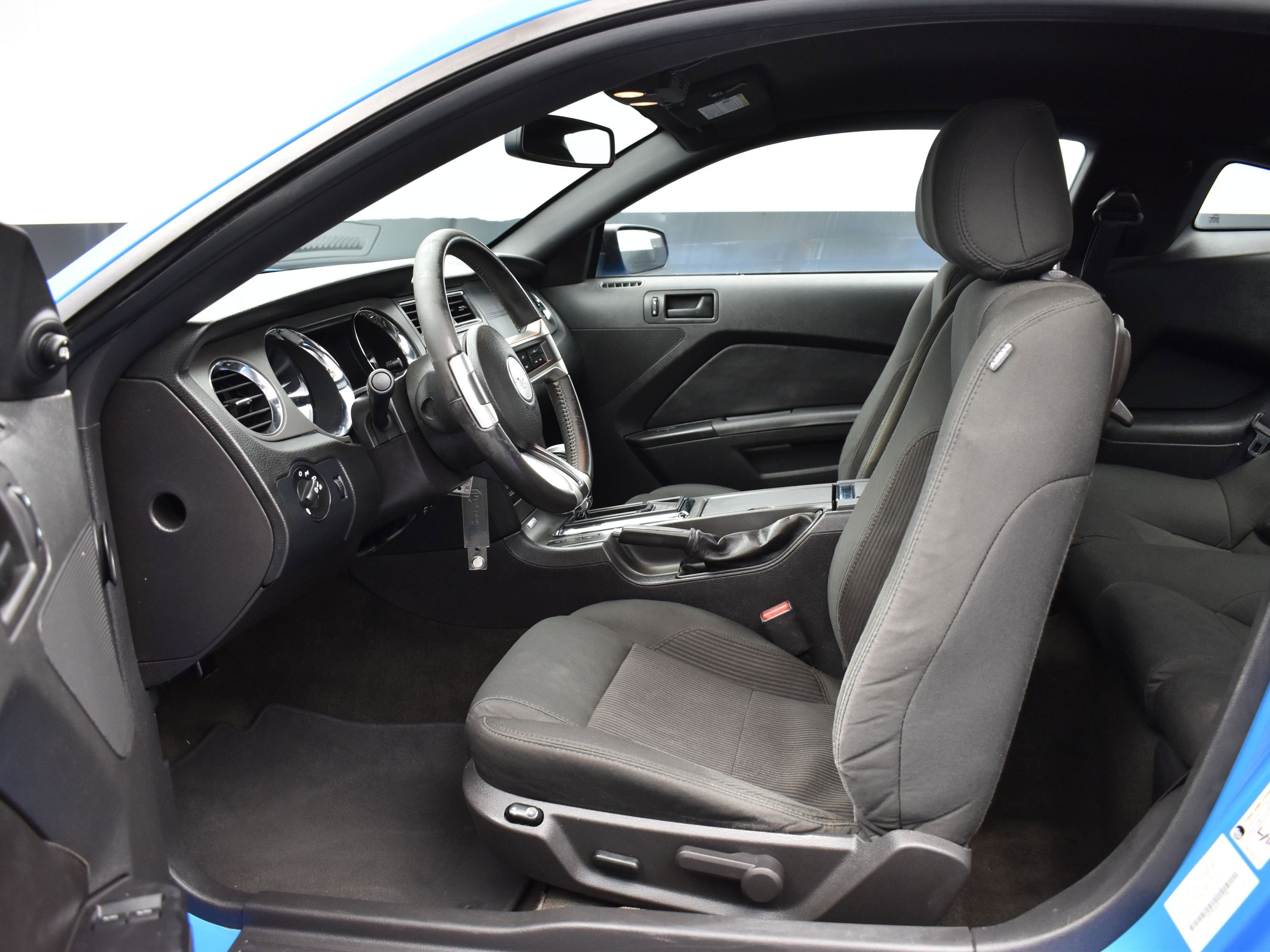 Used 2014 Ford Mustang Coupe w/ Equipment Group 102A image 8