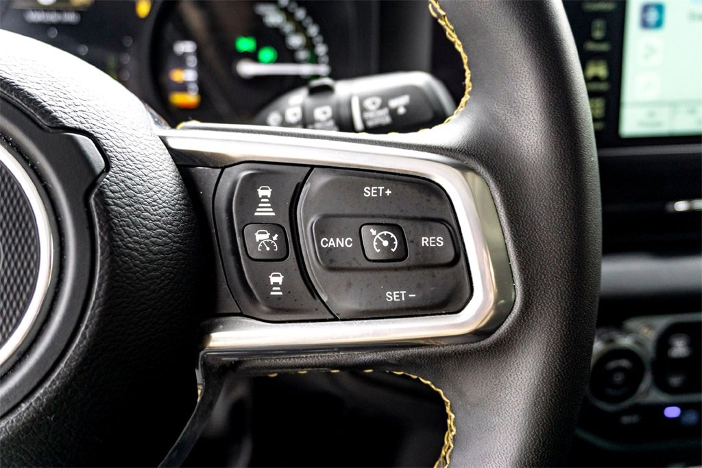 Used 2024 Jeep Wrangler Unlimited Sahara image 20