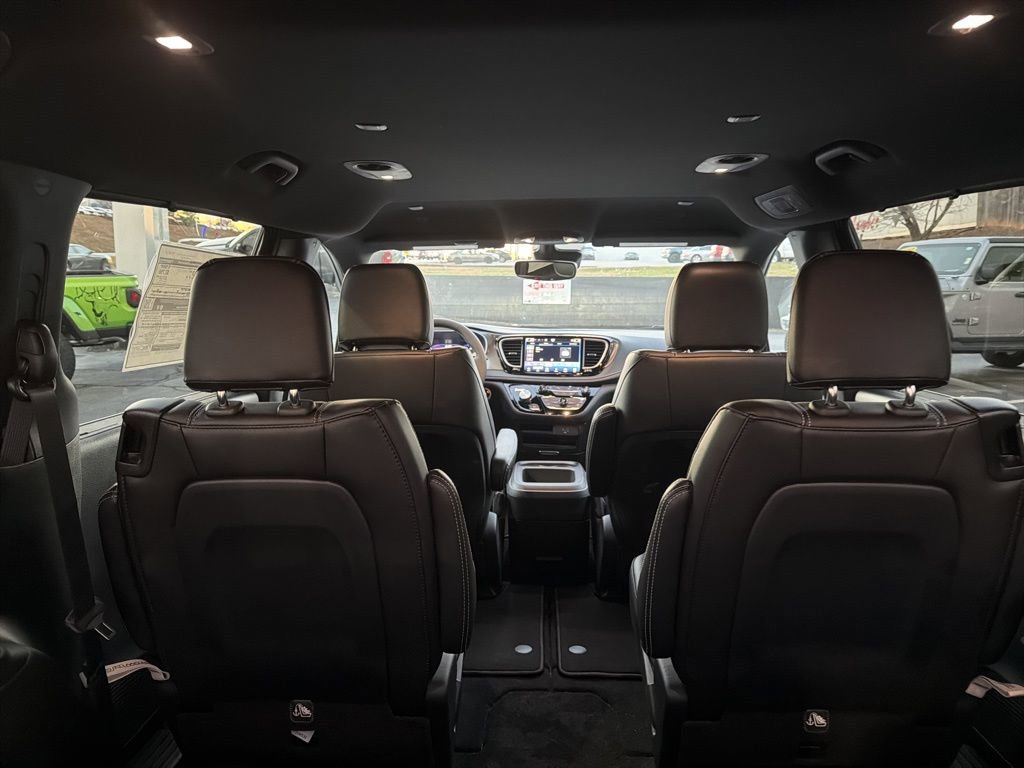 New 2026 Chrysler Pacifica Select FWD image 14